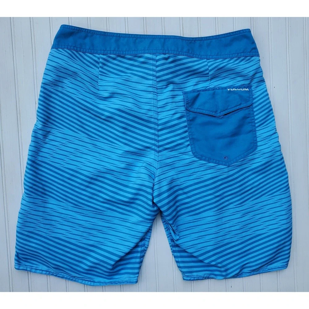 Volcom‎ Mens 34 Blue Wave Print 38th Double Weaver Board Shorts Surf Beach Pool